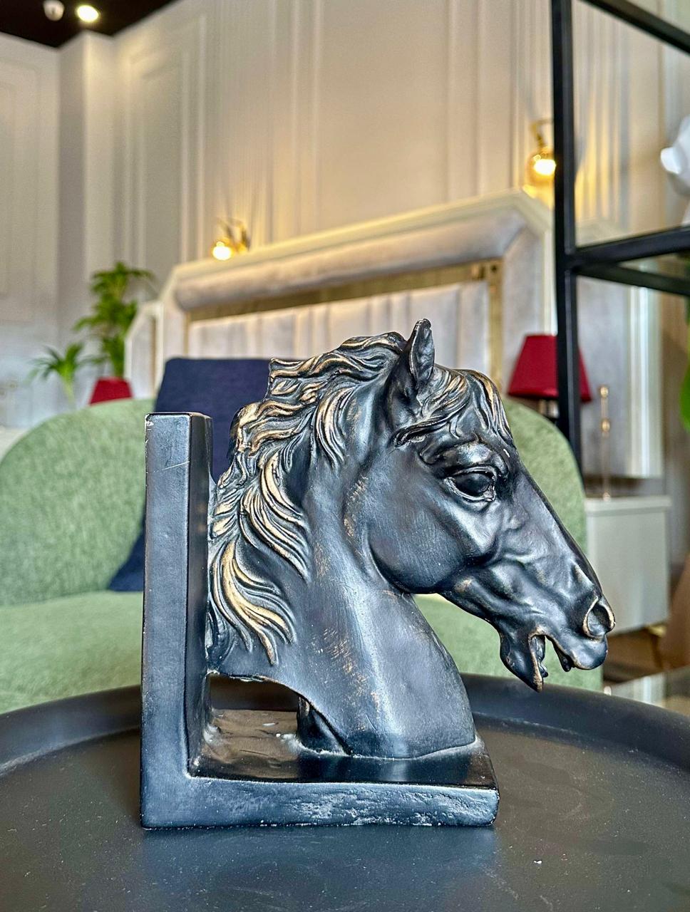 Modern Black Horse Head Bookend – Decorative Resin Horse Sculpture for Home & Office